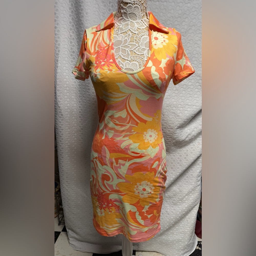 NWOT Floral Swirl Dress in Orange and Yellow Size SM